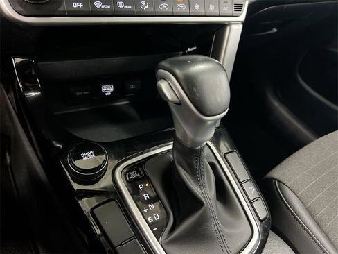 Used 2023 Kia Seltos S image 16