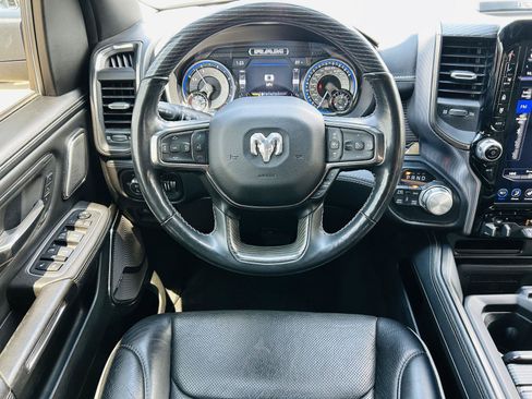 Used 2020 RAM 1500 Limited w/ Black Appearance Package AWD/4WD image 18