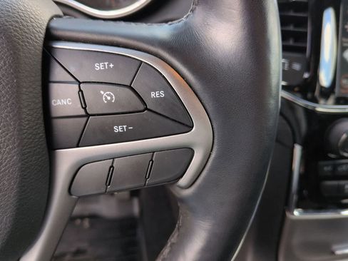 Used 2021 Jeep Grand Cherokee Laredo X image 19