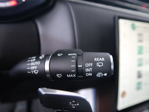 Used 2025 Land Rover Range Rover SE AWD/4WD image 23