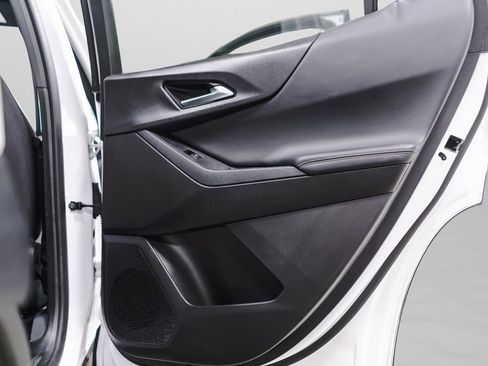 Used 2025 Chevrolet Equinox LT image 33