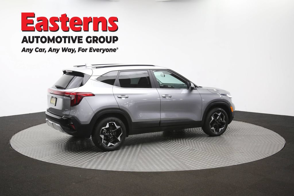 Used 2024 Kia Seltos EX AWD/4WD image 45