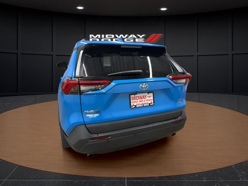 Used 2019 Toyota RAV4 LE w/ All Weather Liner Package AWD/4WD image 6