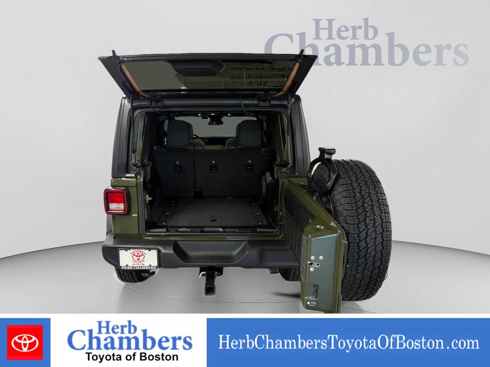 Used 2024 Jeep Wrangler Unlimited Sport AWD/4WD image 4
