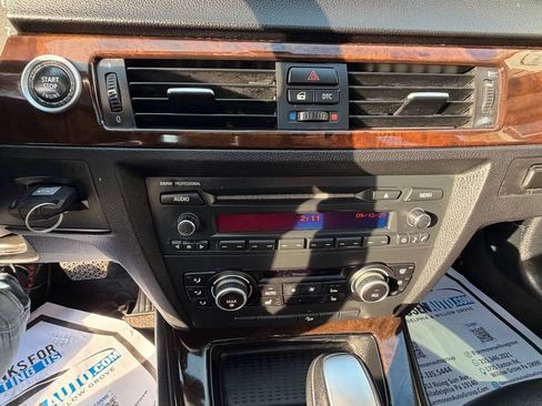 Used 2010 BMW 328i xDrive Sedan w/ Premium Pkg AWD/4WD image 13