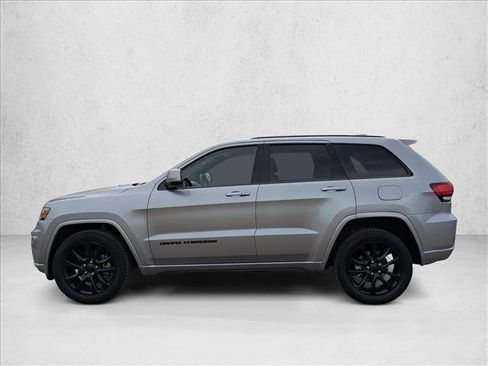 Used 2021 Jeep Grand Cherokee Laredo X AWD/4WD image 9