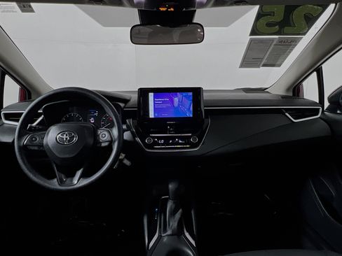 Used 2025 Toyota Corolla LE FWD image 29