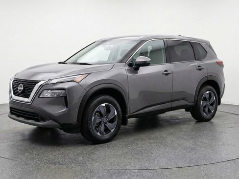 Used 2025 Nissan Rogue SV FWD image 3