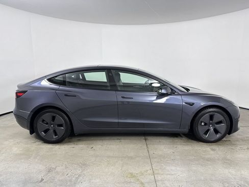 Used 2022 Tesla Model 3 Long Range AWD/4WD image 8