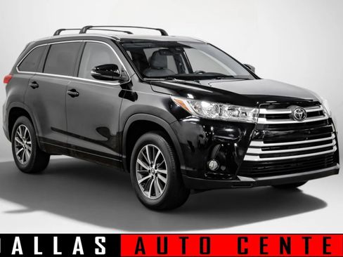 Used 2018 Toyota Highlander XLE FWD image 1