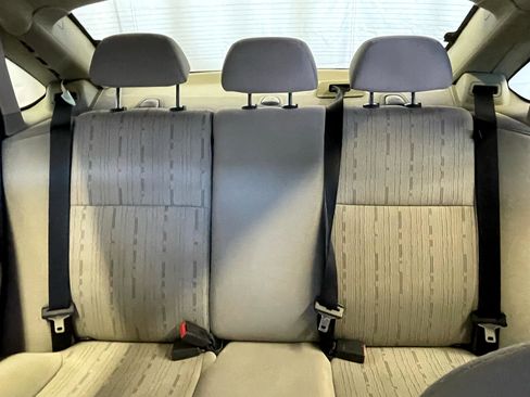 Used 2010 Ford Focus SE image 28