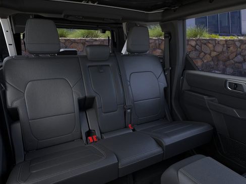 New 2025 Ford Bronco Badlands image 11