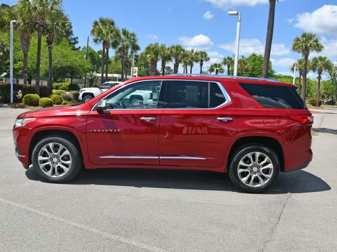 Used 2020 Chevrolet Traverse Premier FWD image 5