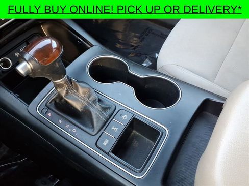 Used 2016 Kia Sorento LX w/ LX Convenience Package image 13
