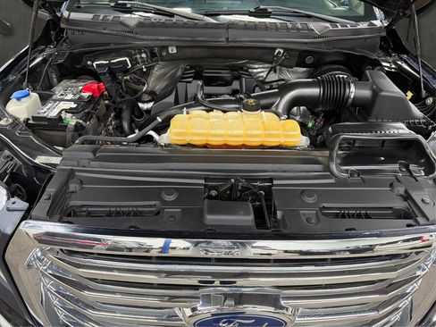 Used 2017 Ford F150 XLT w/ Equipment Group 302A Luxury image 9