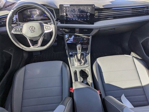 Used 2025 Volkswagen Jetta SE image 13