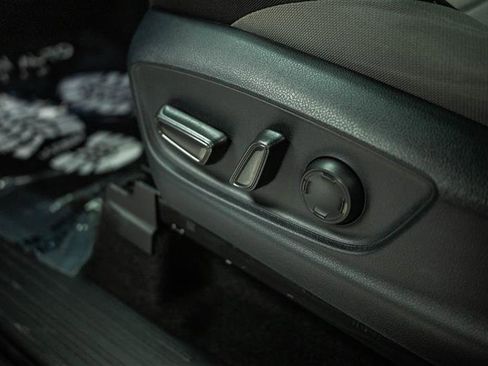 Used 2025 Toyota Tacoma TRD Off-Road w/ TRD Off Road Upgrade Package image 14