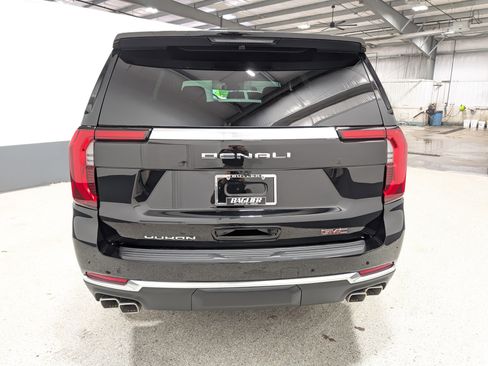 Used 2026 GMC Yukon Denali w/ Sun & Power Step Package AWD/4WD image 4