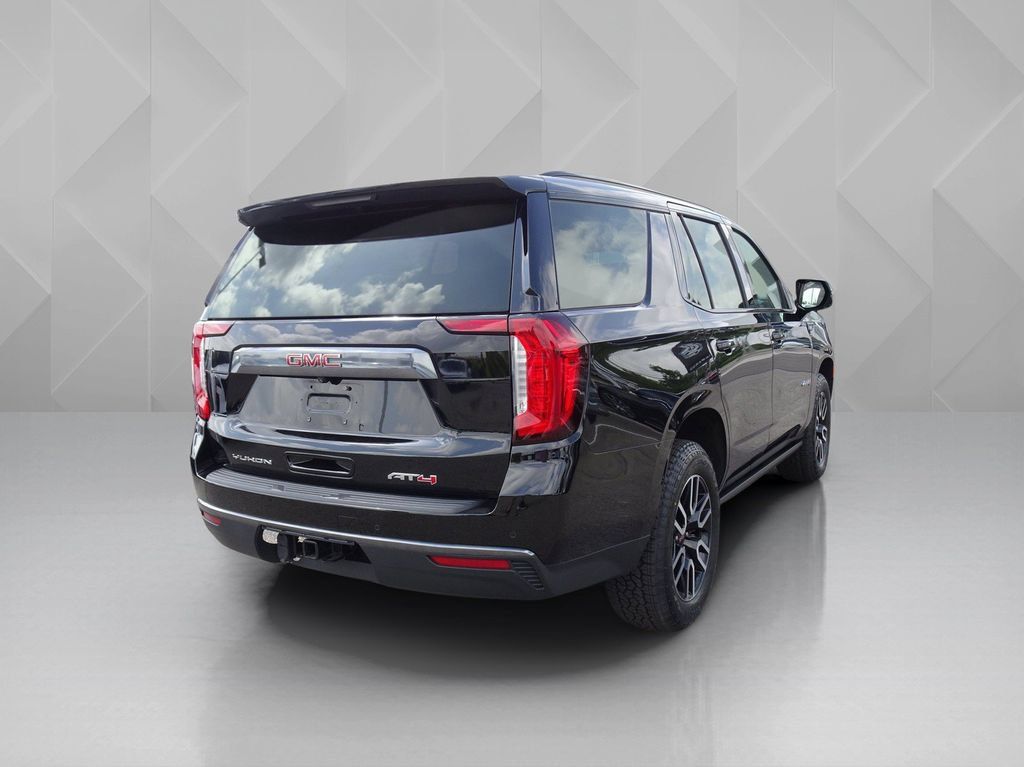 Used 2023 GMC Yukon AT4 w/ AT4 Premium Package AWD/4WD image 5