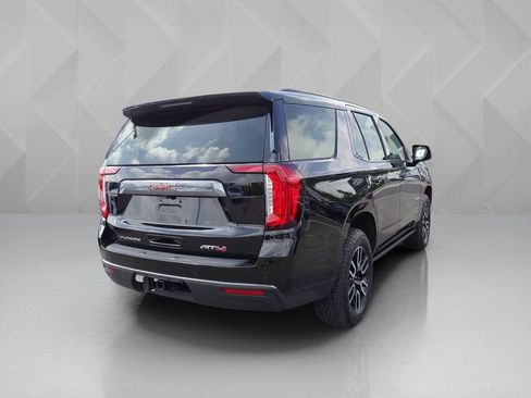 Used 2023 GMC Yukon AT4 w/ AT4 Premium Package AWD/4WD image 5
