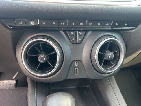 Used 2019 Chevrolet Blazer LT image 21