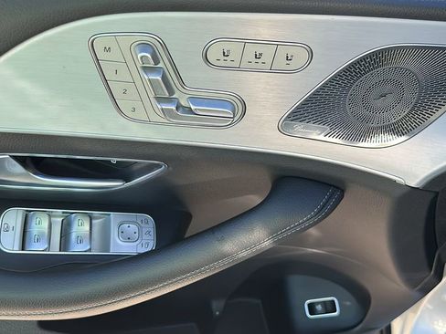 Used 2024 Mercedes-Benz GLS 450 4MATIC image 16