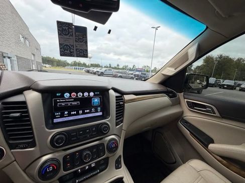 Used 2017 GMC Yukon XL Denali w/ Open Road Package AWD/4WD image 26