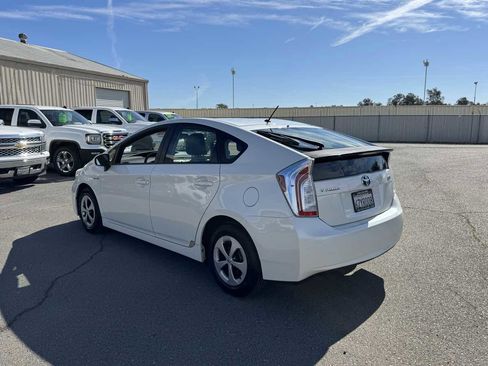 Used 2013 Toyota Prius Two image 8