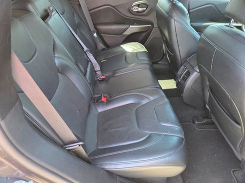 Used 2020 Jeep Cherokee Limited AWD/4WD image 14