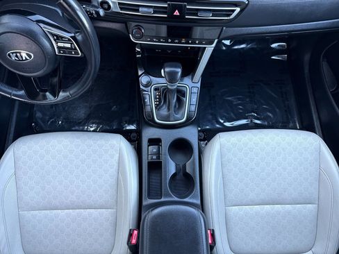 Used 2021 Kia Seltos SX image 12