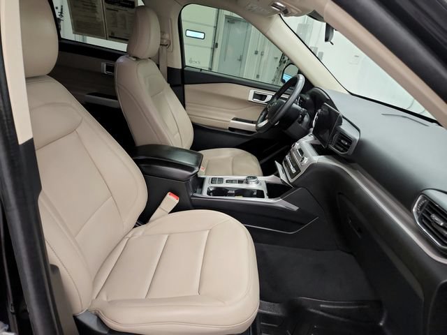Used 2023 Ford Explorer XLT w/ Equipment Group 202A RWD image 32