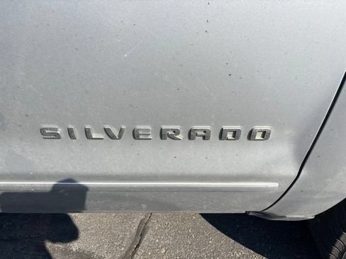 Used 2018 Chevrolet Silverado 1500 LT w/ Trailering Package AWD/4WD image 6