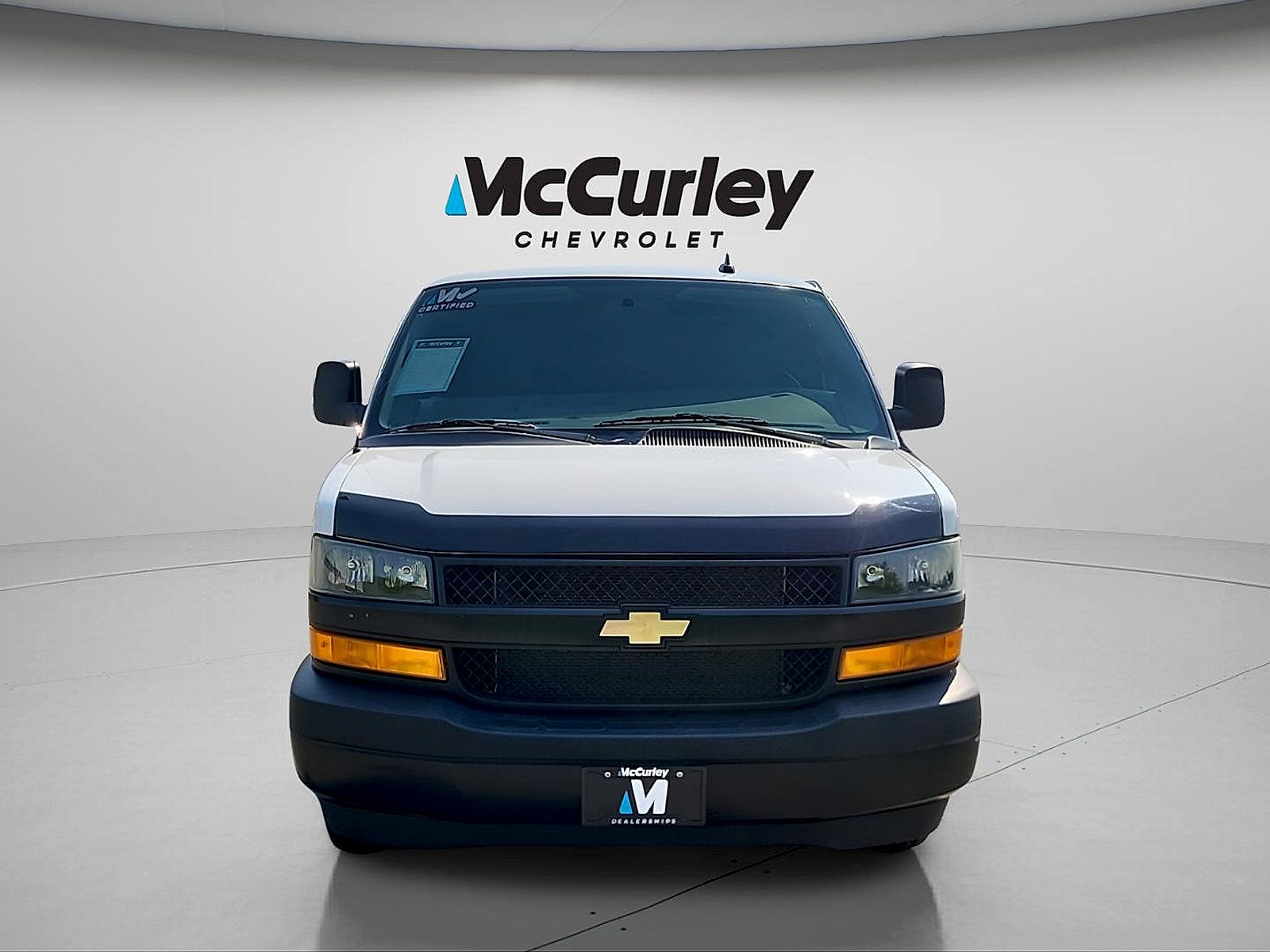 Used 2023 Chevrolet Express 3500 w/ Driver Convenience Package RWD image 2