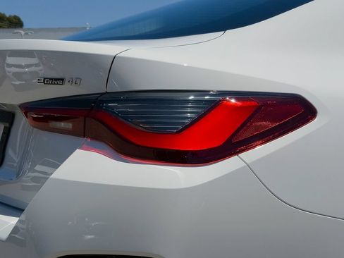 New 2026 BMW i4 eDrive40 w/ M Sport Package RWD image 4