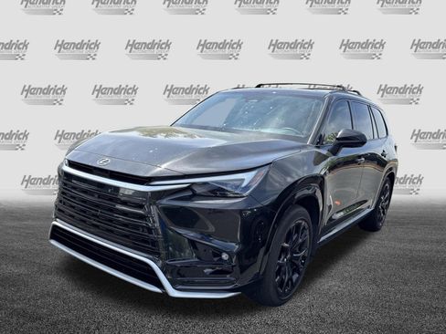 Used 2024 Lexus TX 500h AWD w/ Technology Package image 10