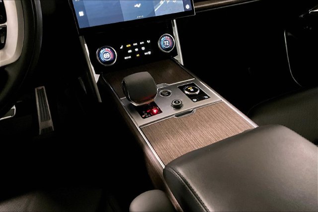 Certified 2023 Land Rover Range Rover SE AWD/4WD image 19