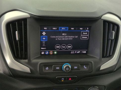 Certified 2022 GMC Terrain SLE w/ Driver Convenience Package image 13