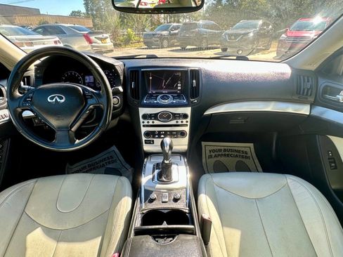 Used 2015 INFINITI Q60 Convertible w/ Premium Package image 17