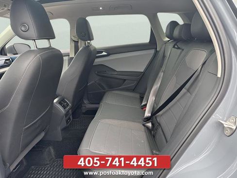 Used 2024 Volkswagen Taos SE w/ Panoramic Sunroof Package AWD/4WD image 28