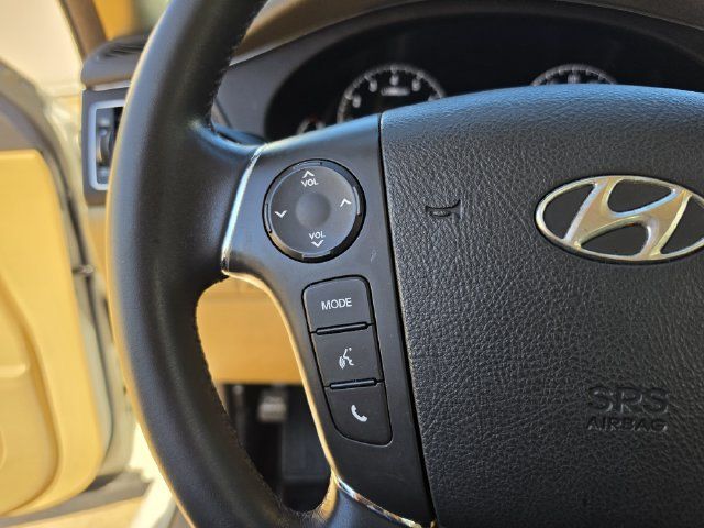 Used 2011 Hyundai Genesis 3.8 w/ Premium Navigation Pkg 3 RWD image 21