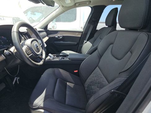 Used 2025 Volvo XC90 B6 Plus AWD/4WD image 7