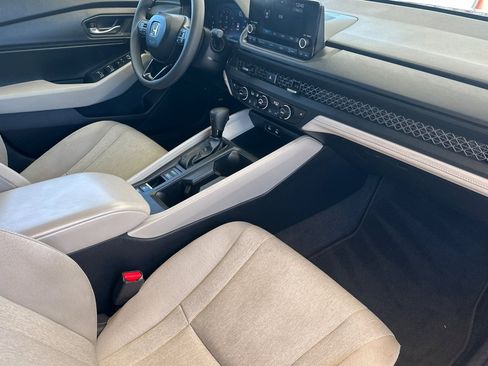 Used 2025 Honda Accord SE image 15