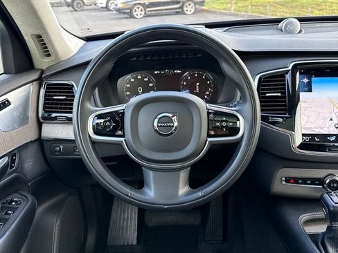 Used 2021 Volvo XC90 T6 Inscription w/ Lounge Package AWD/4WD image 9