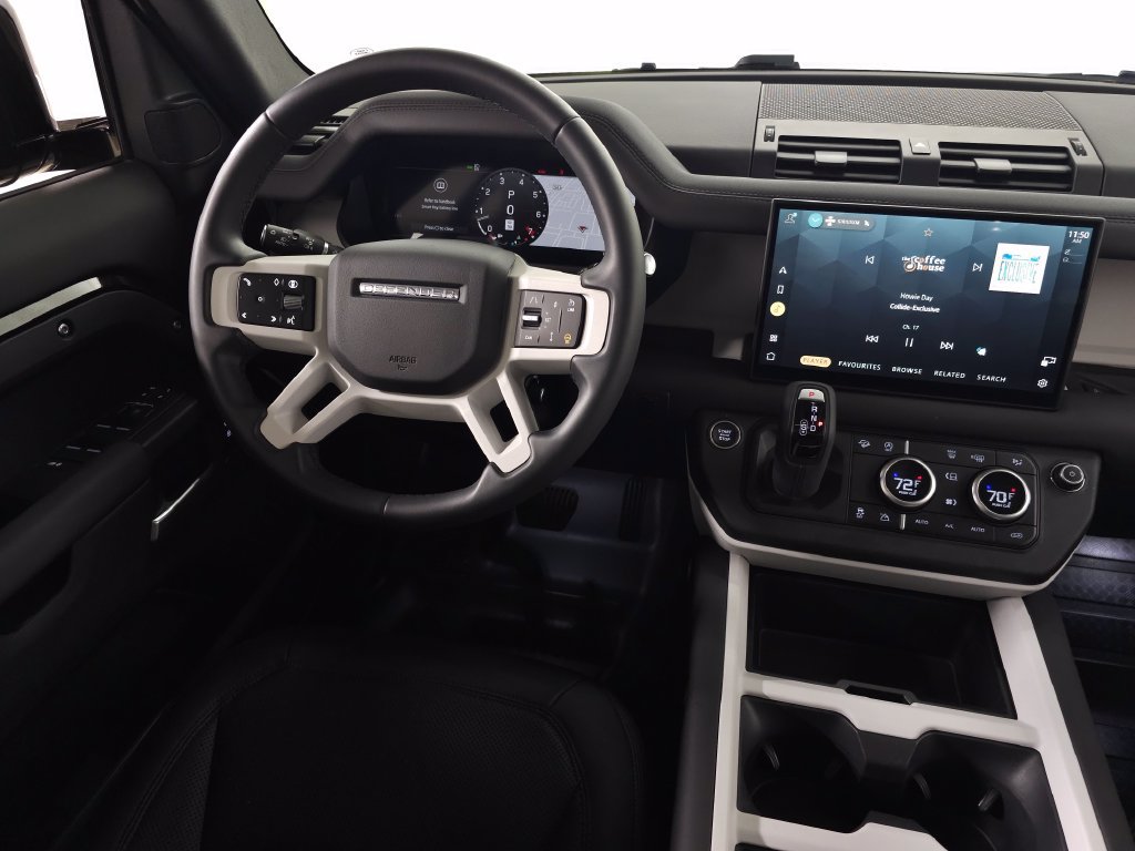 Used 2025 Land Rover Defender 110 S AWD/4WD image 17