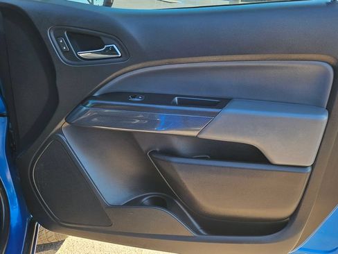 Used 2022 Chevrolet Colorado Z71 w/ Trail Boss Package AWD/4WD image 19