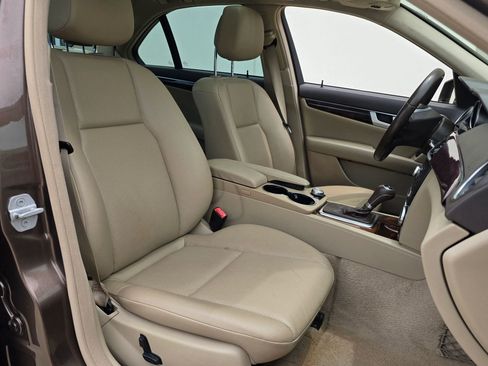 Used 2013 Mercedes-Benz C 250 Sedan image 18