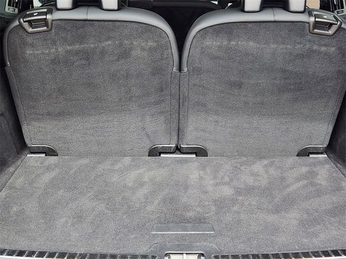 Used 2025 Volvo XC90 B6 Plus image 24