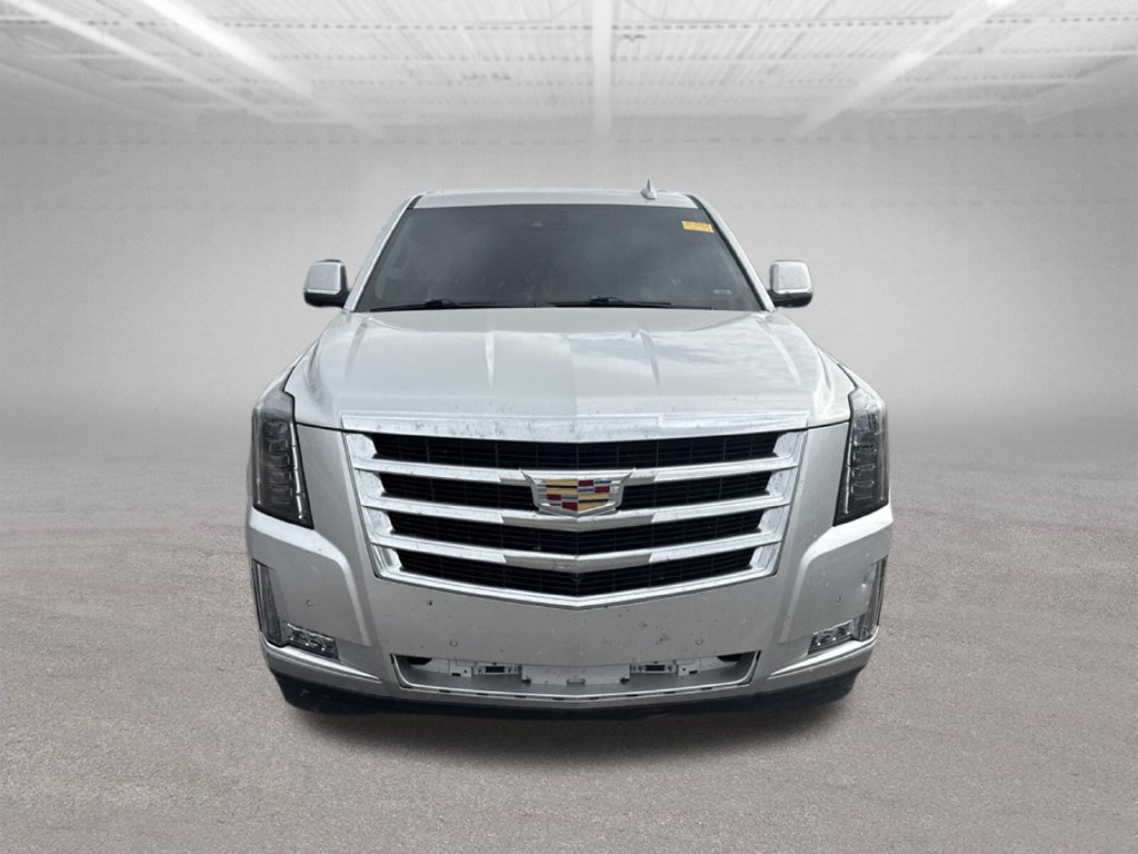 Used 2020 Cadillac Escalade Luxury RWD image 2