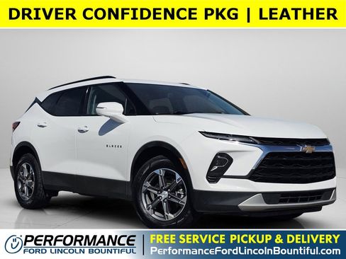 Used 2024 Chevrolet Blazer LT AWD/4WD image 1