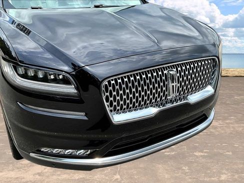 Used 2022 Lincoln Nautilus Black Label w/ Cargo Utility Package AWD/4WD image 33